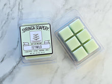 Load image into Gallery viewer, FEYWILD 100% Soy Wax Melt - Syringa Soapery