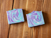 Load image into Gallery viewer, SPELLBOUND Artisan Soap - Syringa Soapery