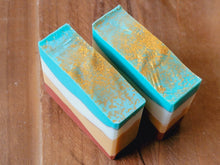 Load image into Gallery viewer, GLASS DESERT Artisan Soap - Syringa Soapery